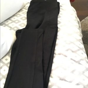Ladies black leggings